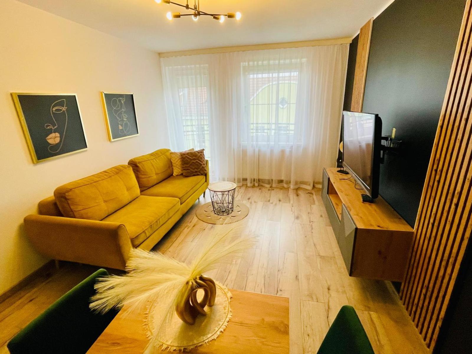 Blue Apartment Close To Old Town بيدغوستيا المظهر الخارجي الصورة